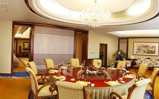 Chunyi Hotel