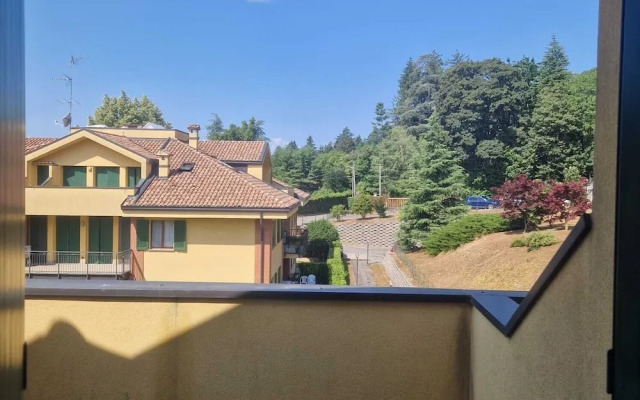 Modern Viggiù Suite Home