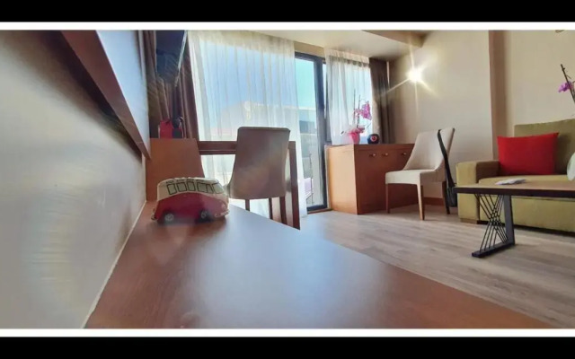 Mb Deluxe Suite