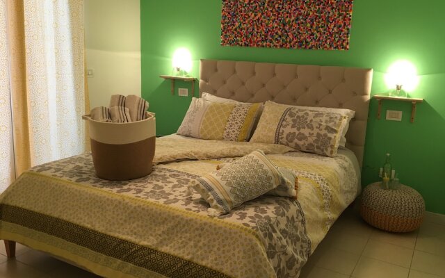 Intra Rooms