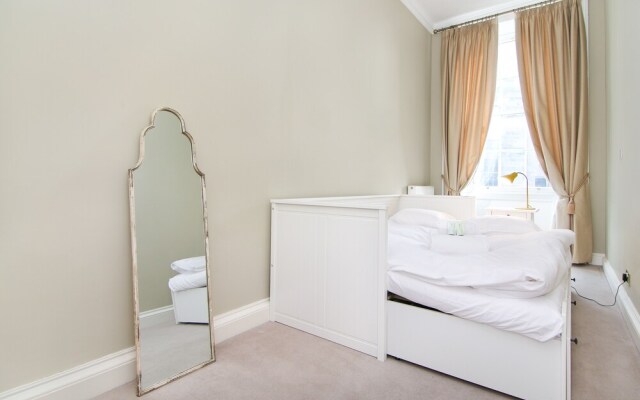 Stylish & majestic 3-bed apartment in Stockbridge