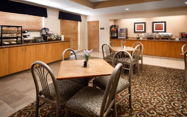 Best Western Plus Gateway Inn & Suites