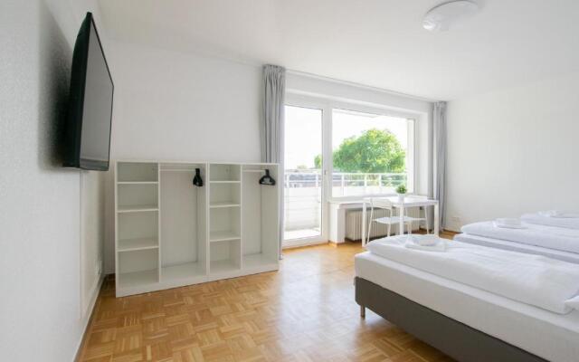 Apartments with Balcony - 20 min DUS Airport & MESSE DUS