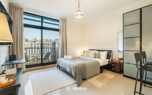 Canal View Studio Near Marina Palm Jumeirah