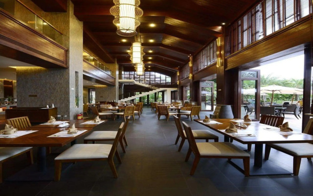 Shixishu Jianguo Yalong Bay Resort Hotel