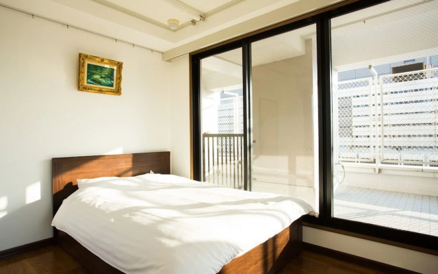 Alex's Room Minamisenba