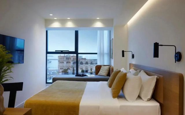 Noa Hotel