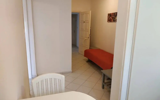 Small Apartment For 3 Pers 70meters From The Beach