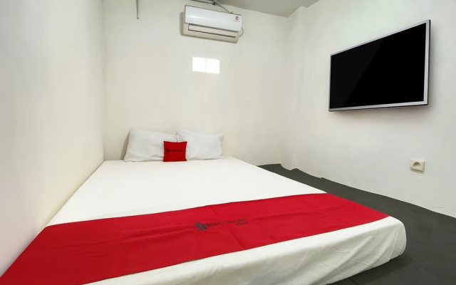 RedDoorz Syariah @ Hotel Yasmine Pandaan – Guest Rooms – Trawas