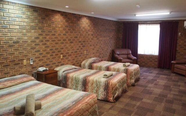 Cobar Town and Country Motor Inn