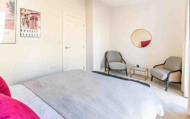 London Oasis - Spacious 4 Bedroom House