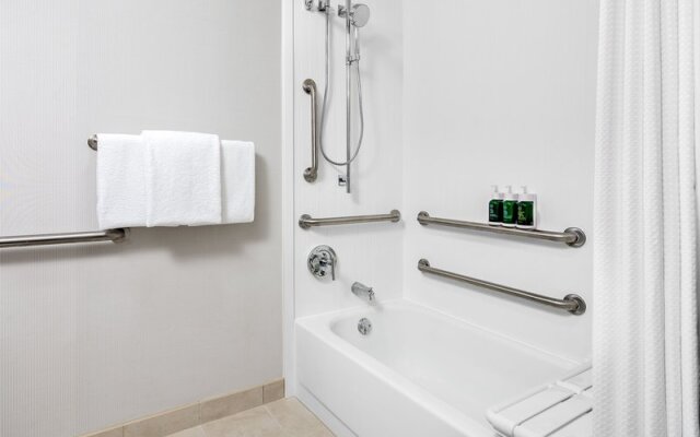 Courtyard Pittsburgh Airport