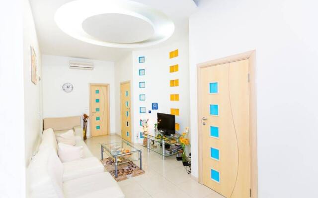Lux Class Apartments