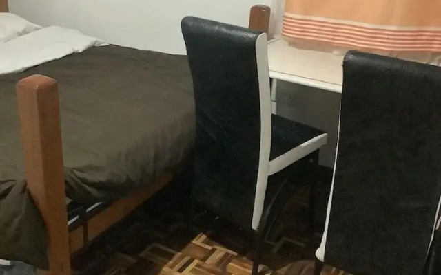 Guest House Hotel Chrisna - Hostel