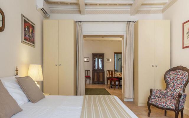 Fontanella Borghese - 2 minutes walk by Spanish Steps!