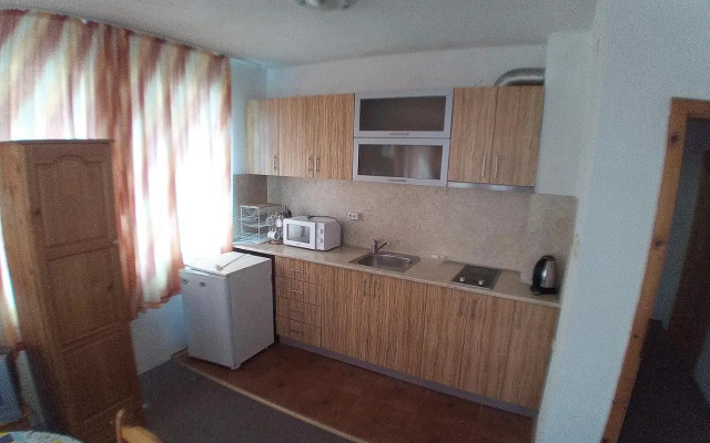 Zlatevi Guest House