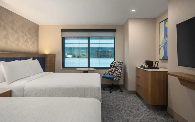 Hampton Inn By Hilton Calgary Downtown