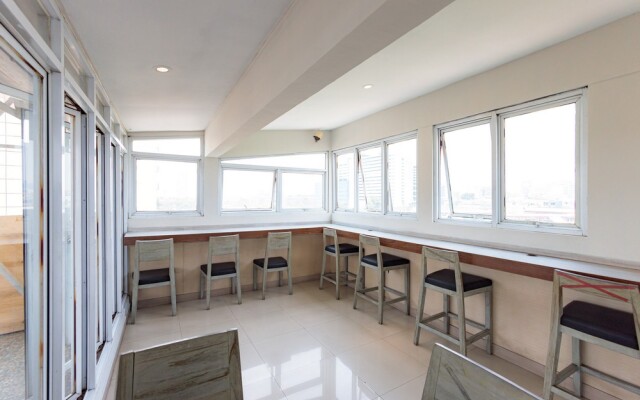 Sans Hotel Liv Ancol