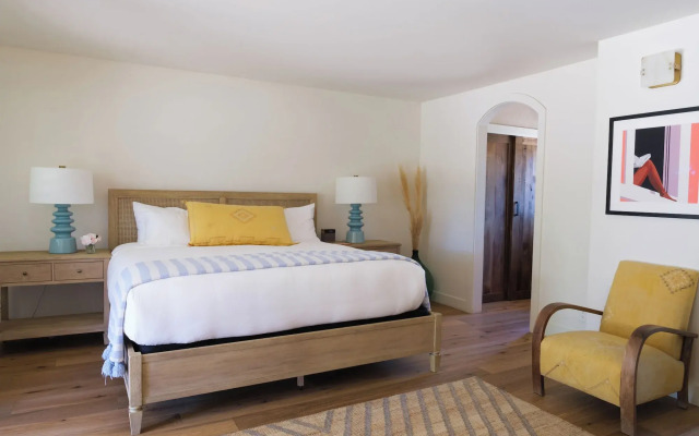Hotel Ynez