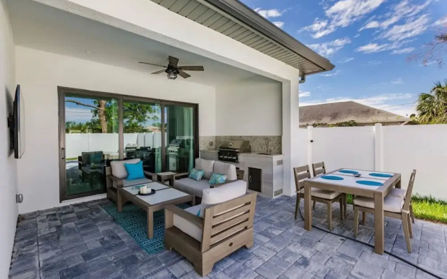 Exquisite Vanderbilt Beach Luxury Getaway