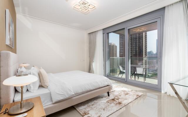 Whitesage - Modern and Unique Apartment with Fountain Views