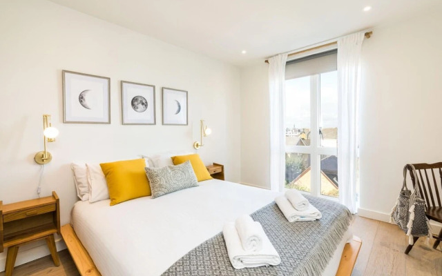 Luxury 2BD Flat W/terrace and Amazing Views