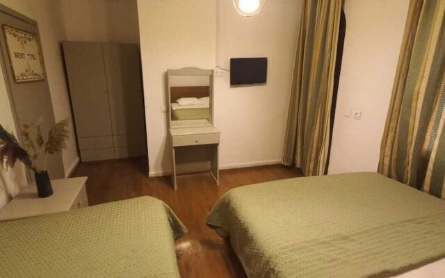 Mert Hotel
