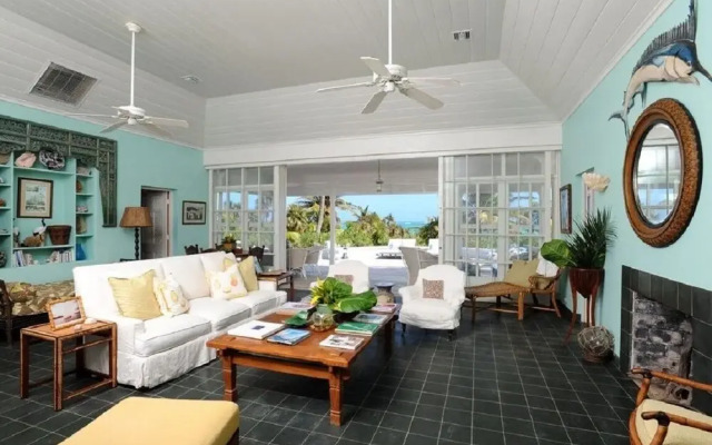 Secluded Paradise: Grand Estate With Kayaks And Snorkeling