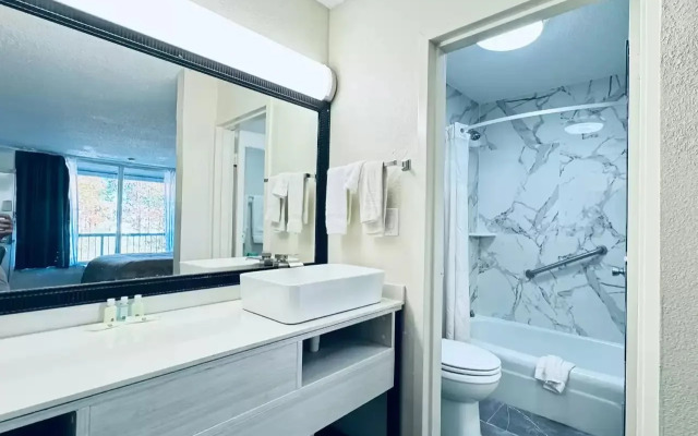 Suburban Studios McDonough South I-75