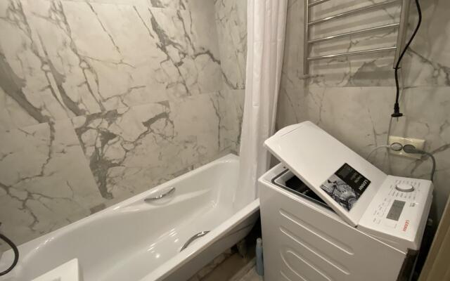 Apartments on Akademika Kargina 38k6