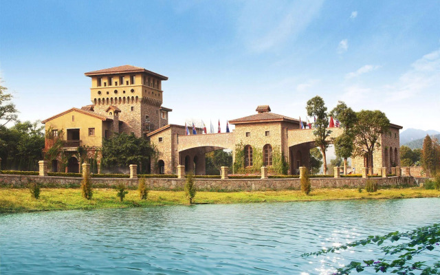 Dragon Lake Princess Hotel