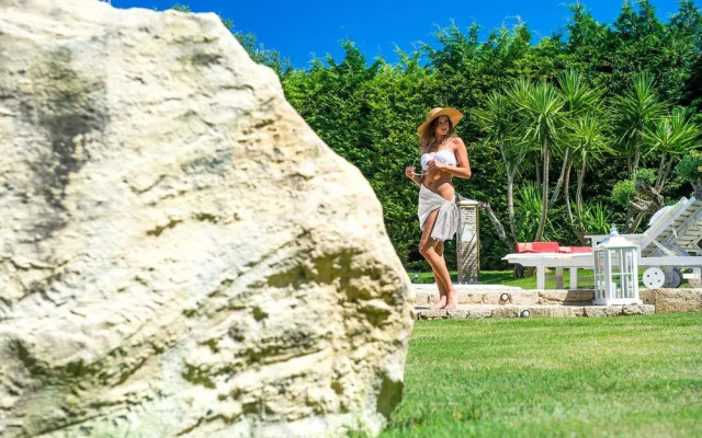 Bozonos Luxury Villa