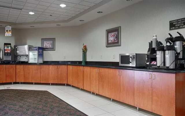 Coon Rapids North Metro Hotel to Norwood Inn & Suites