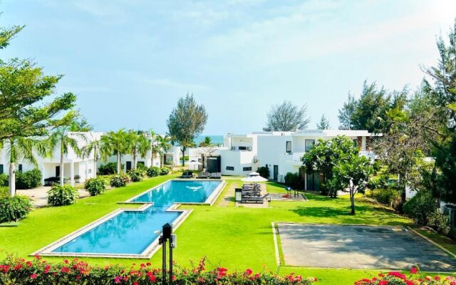 Saint Simeon Resort Villa Owner