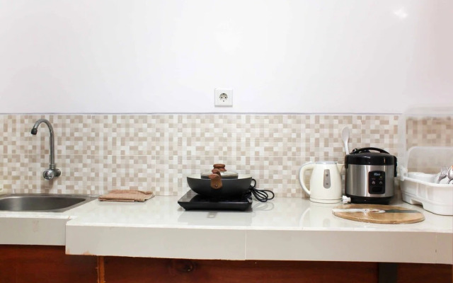 Homey And Simply Studio Room At Enviro Apartment