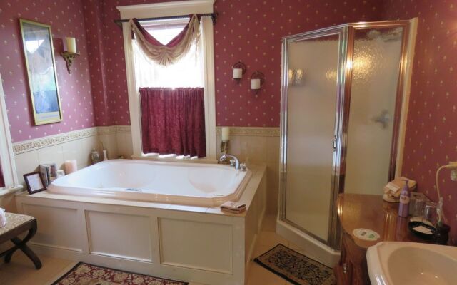 The Sleigh Maker Inn Bed and Breakfast