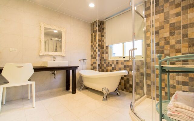 Yi Ho House B&B