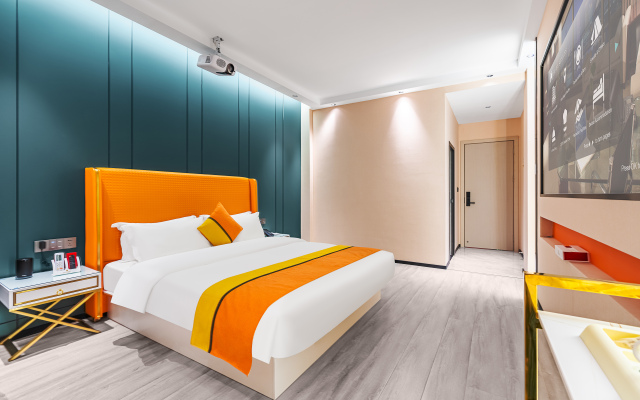 Xi'an Qingya Hotel (Qujing North Railway Station)