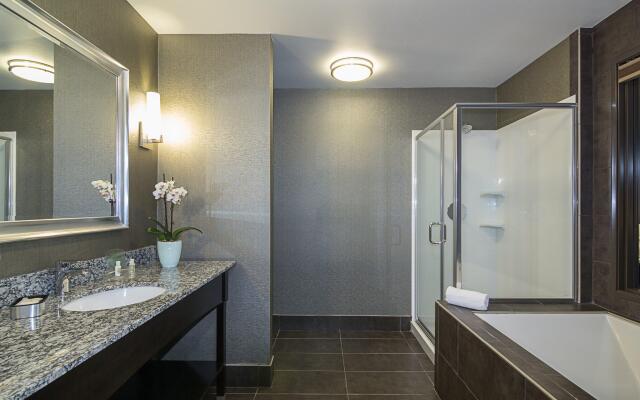 Holiday Inn Hotel & Suites Silicon Valley - Milpitas, an IHG Hotel