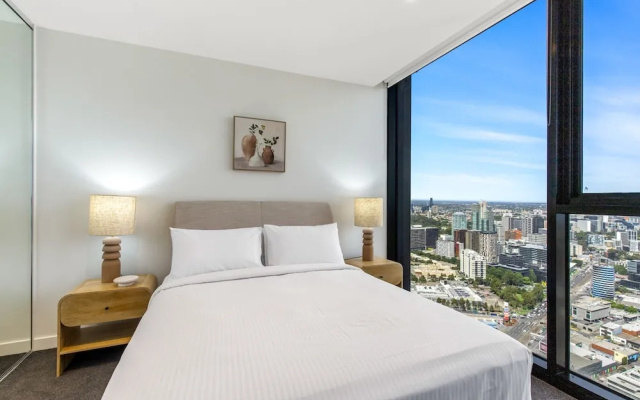 Modern 1-bed in Hip Southbank With Pool & Gym – Guest Rooms – Melbourne