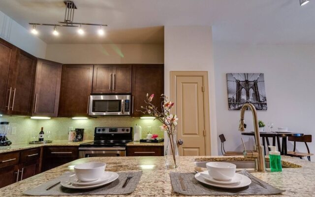 Relaxing & Stylish Home Parking Very Safe Area