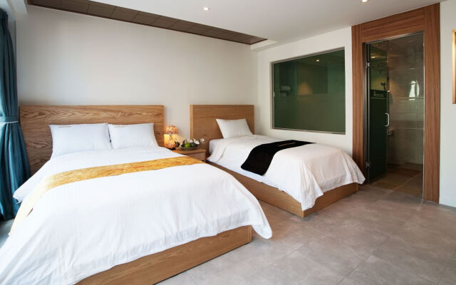 A-One Hotel