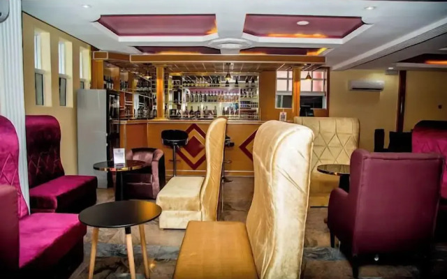 Villa Hilton  Hotels and Apartments