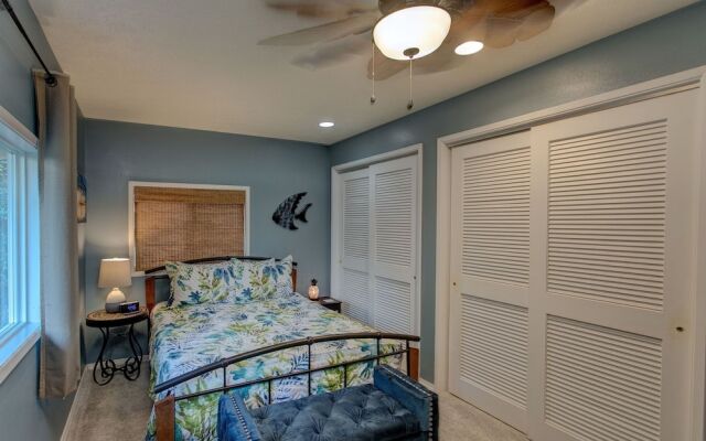 Hale Hokua O Nalu 3 Bedroom Home by Redawning