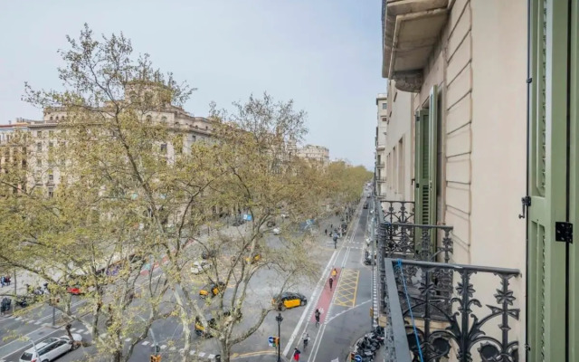 Amazing 5 bedrooms 5 bathrooms by Plaza Catalunya