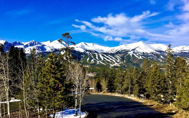 Gold Point Resort Breckenridge by Vacatia