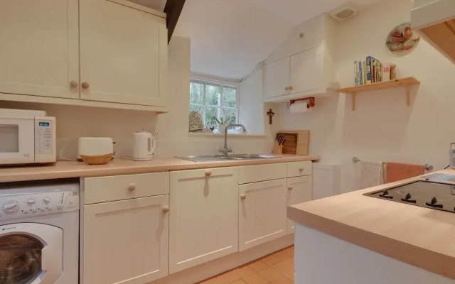 Lew Quarry Cottage