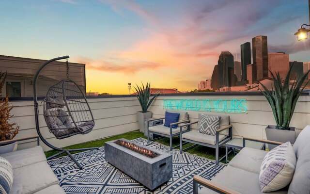 Urban Jungle Retreat in the HTX Skyline
