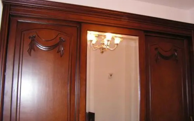 Paradise Hill Apartments