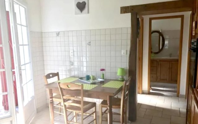 House With 2 Bedrooms In Lasse, With Wonderful Mountain View And Enclosed Garden 50 Km From The Beach